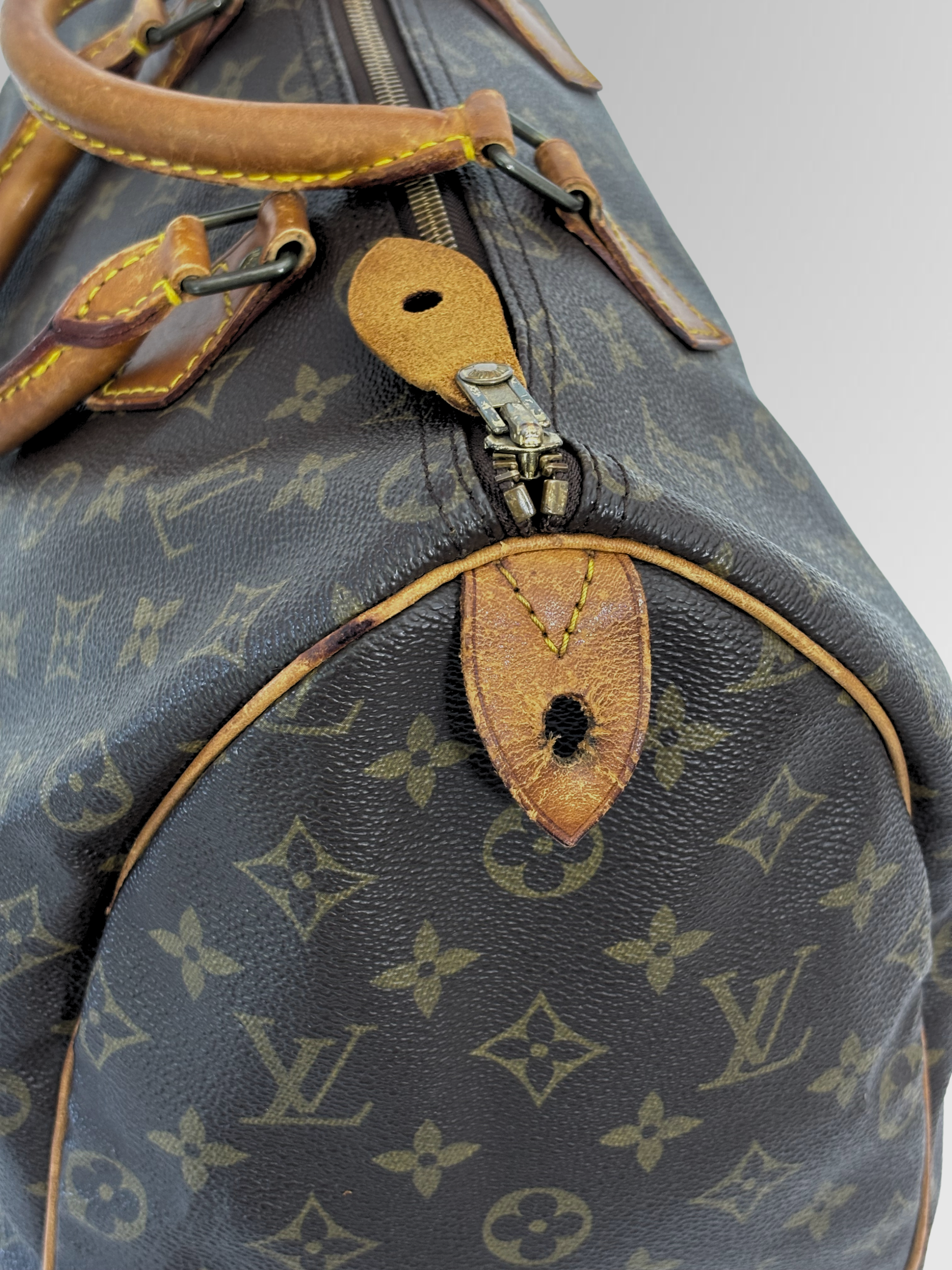 Louis Vuitton Speedy 35