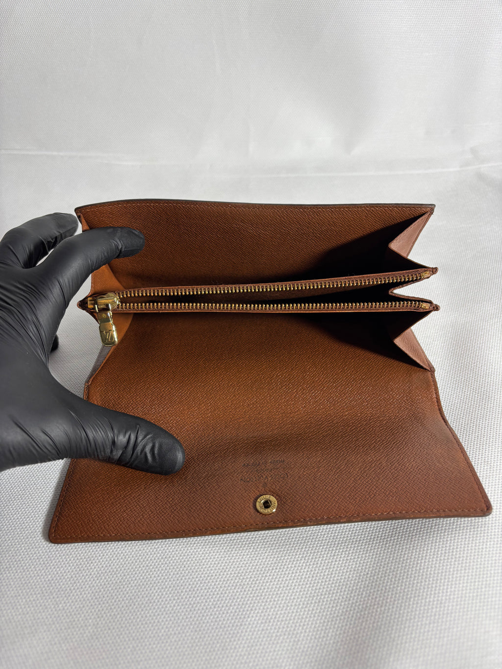 Portefeuille Sarah zippé Grande taille Louis Vuitton