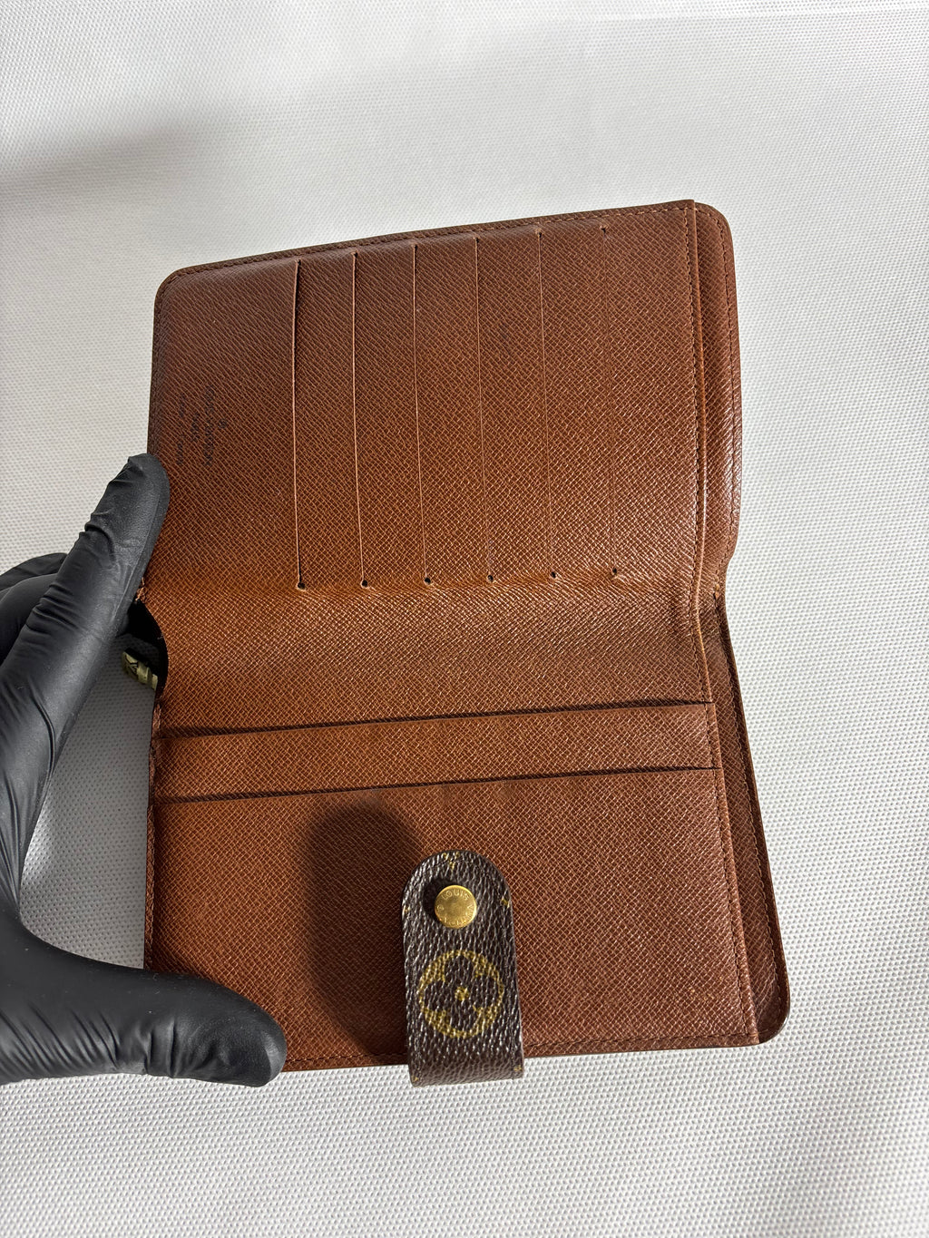 Portefeuille compact zippé monogram à deux volets Grande taille Louis Vuitton